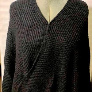 Heavy wool/ cashmere Black ponchó